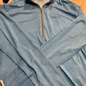 Men’s Medium Patagonia half zip